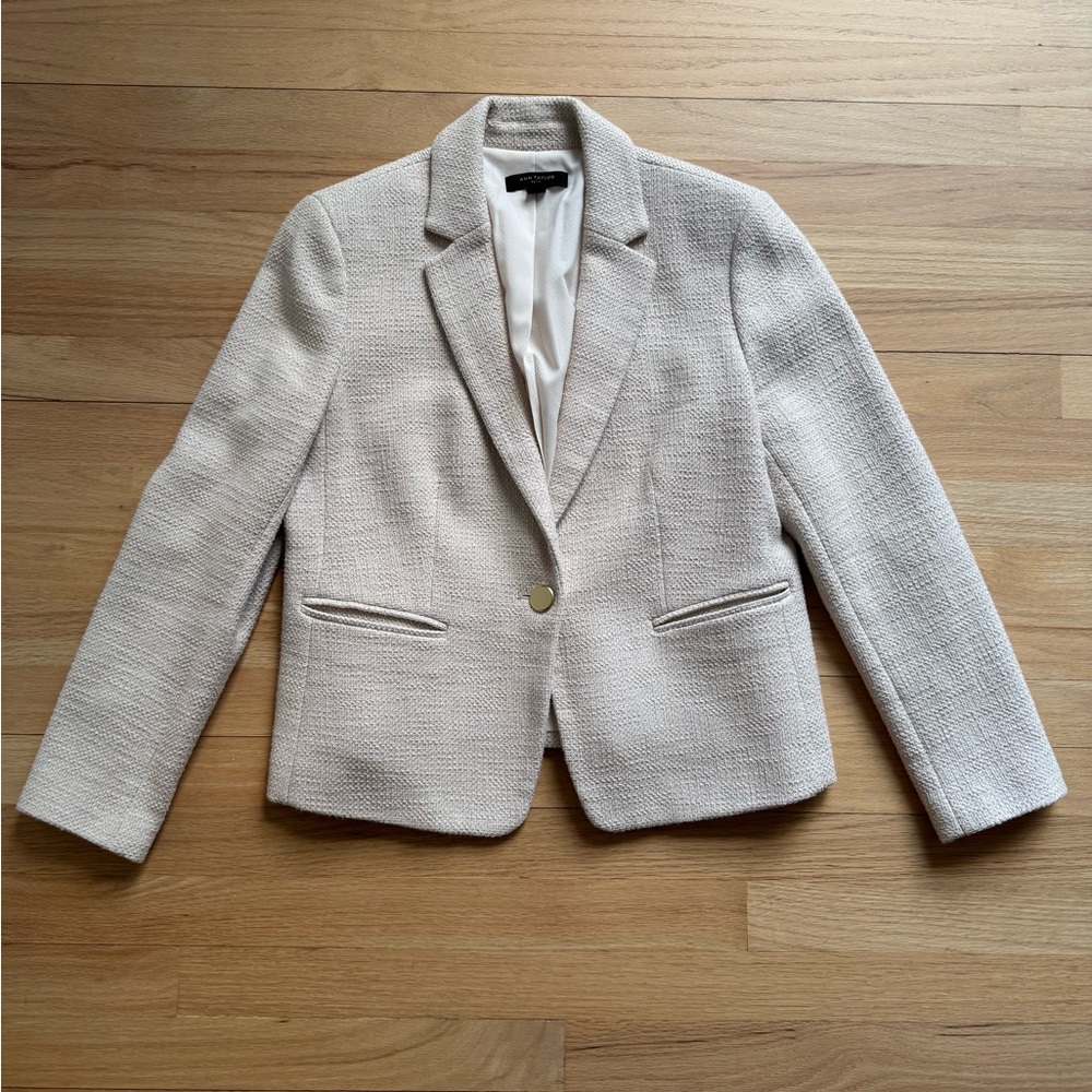 Ann Taylor Elegant Cream Women's Blazer - Size 10 Petite